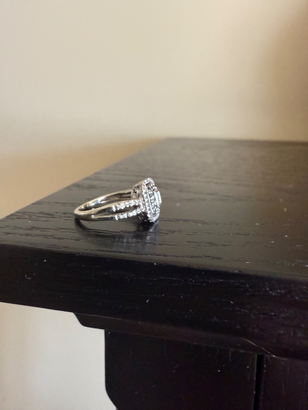 Ring - Picture 2 of 4